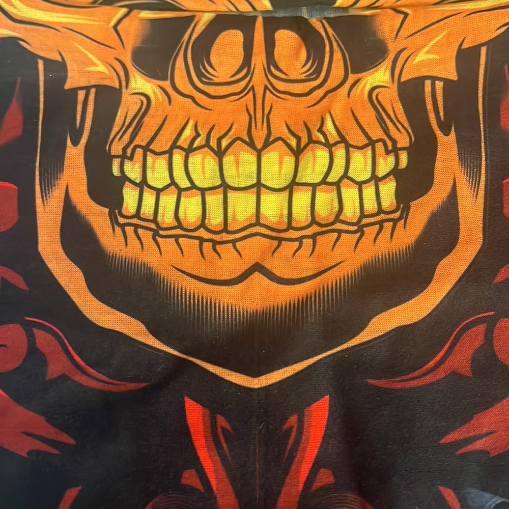 Orbacle skeleton face mask, bandana gaiter